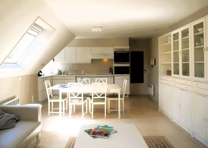 Chateau Petit Sable 0101 *